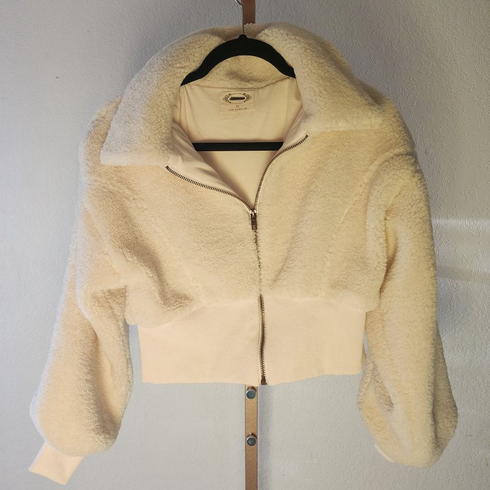 Joyfolie Sherpa Girls coat. Cozy and warm for winter bundling. NWOT.